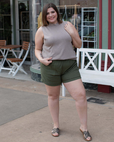 STUCK ON YOU LINEN SHORTS - OLIVE