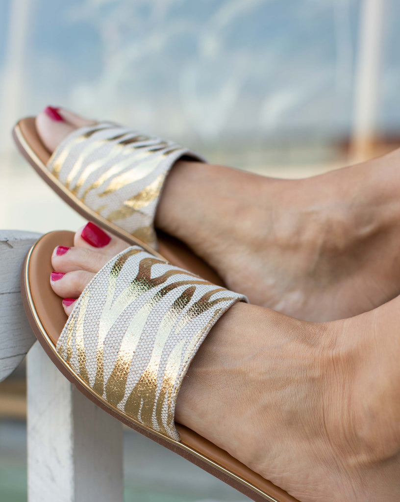 Buy China Wholesale Fashion Large Size Casual Women's Shoes Summer Leopard  Print Ventilate Women Sandal & Sandal $6.5 | Globalsources.com